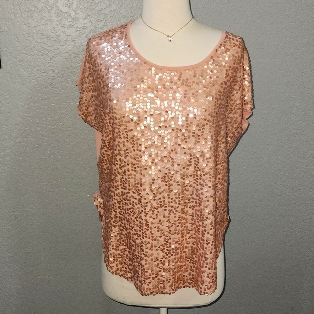 Grass Collection Peach/Pink Sequins T-Shirt with Cutout Back Detail Size Small